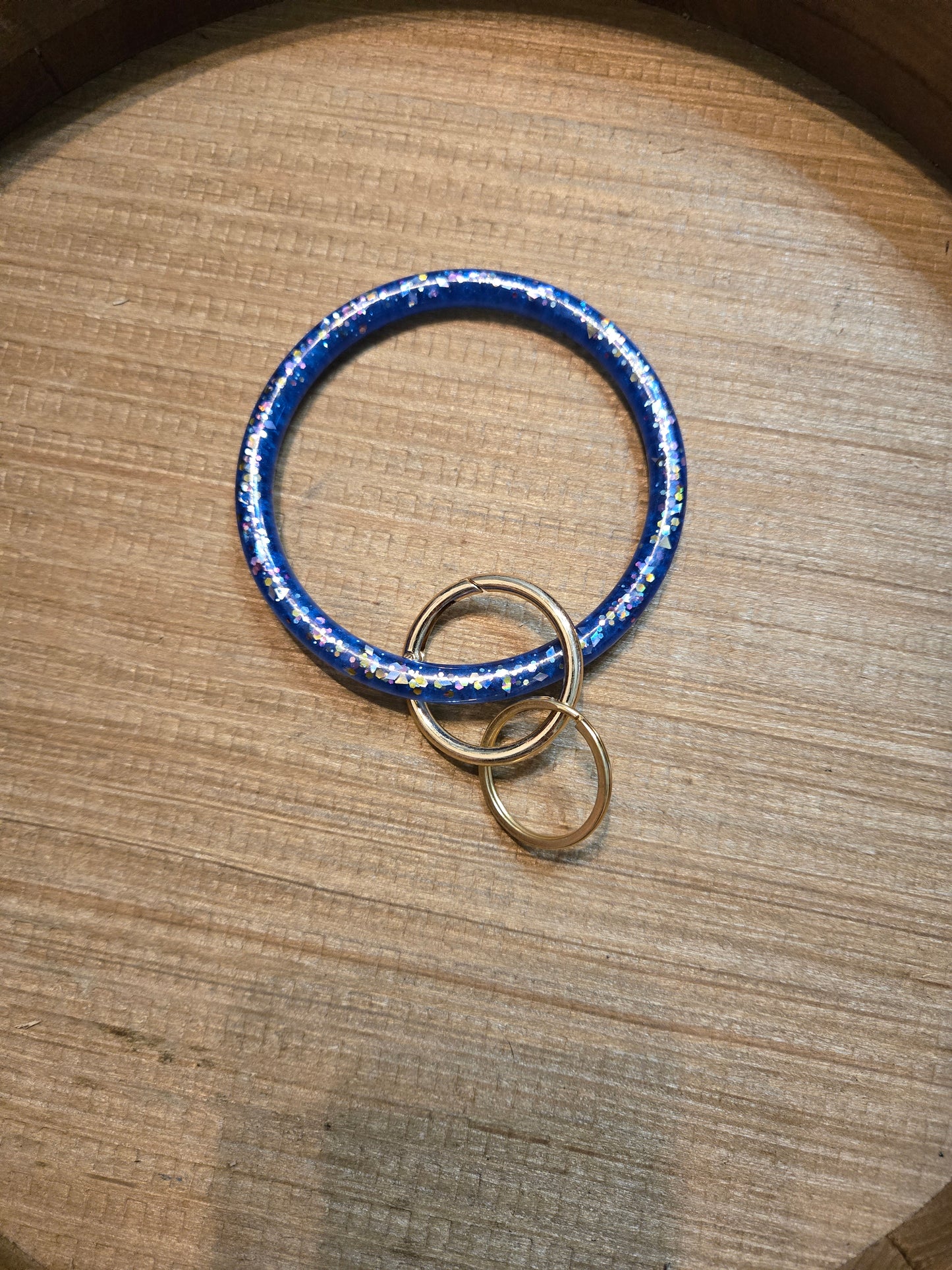 Resin wristlet