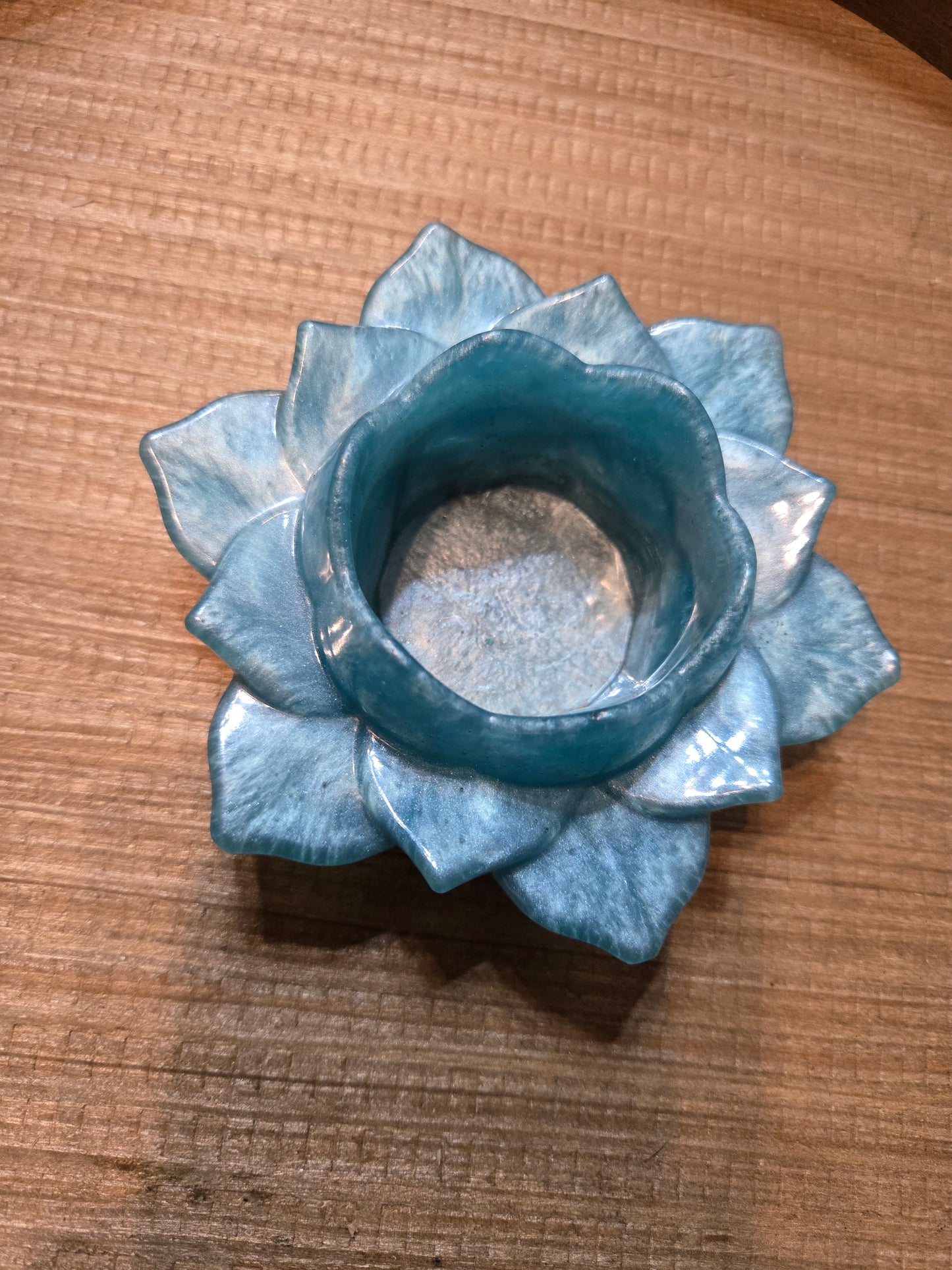Resin lotus tea light holder