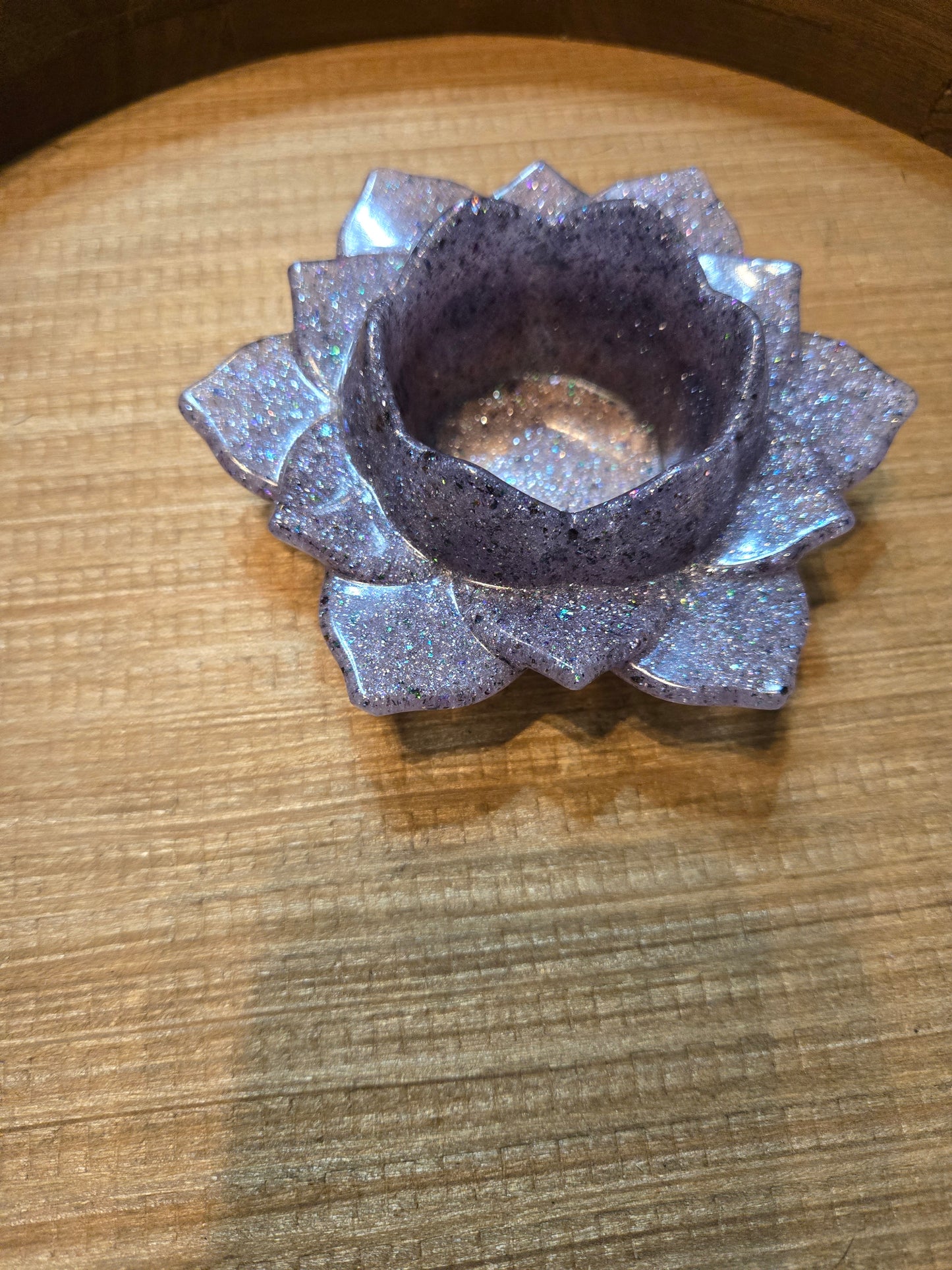 Resin lotus tea light holder