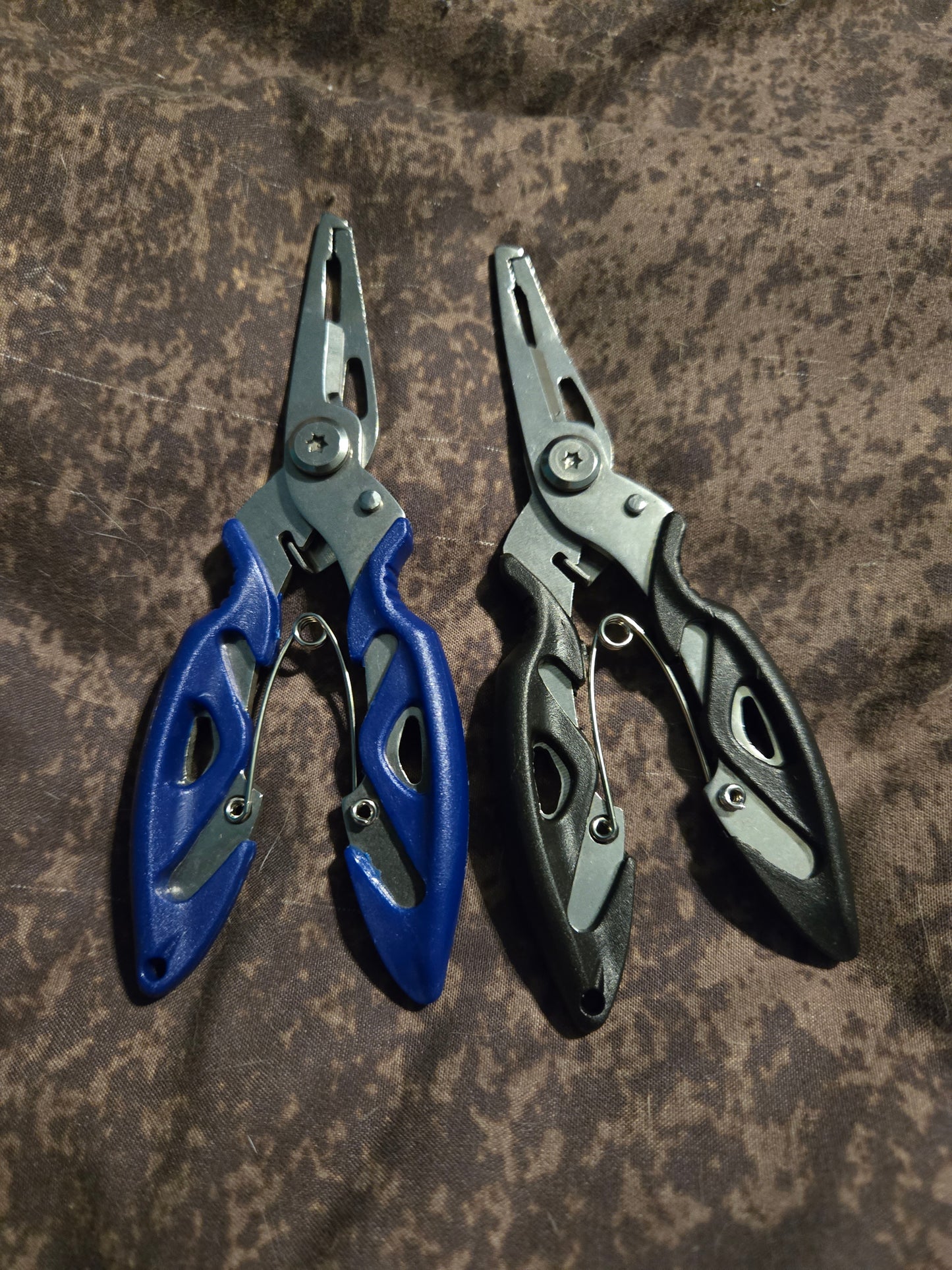 Fishing pliers
