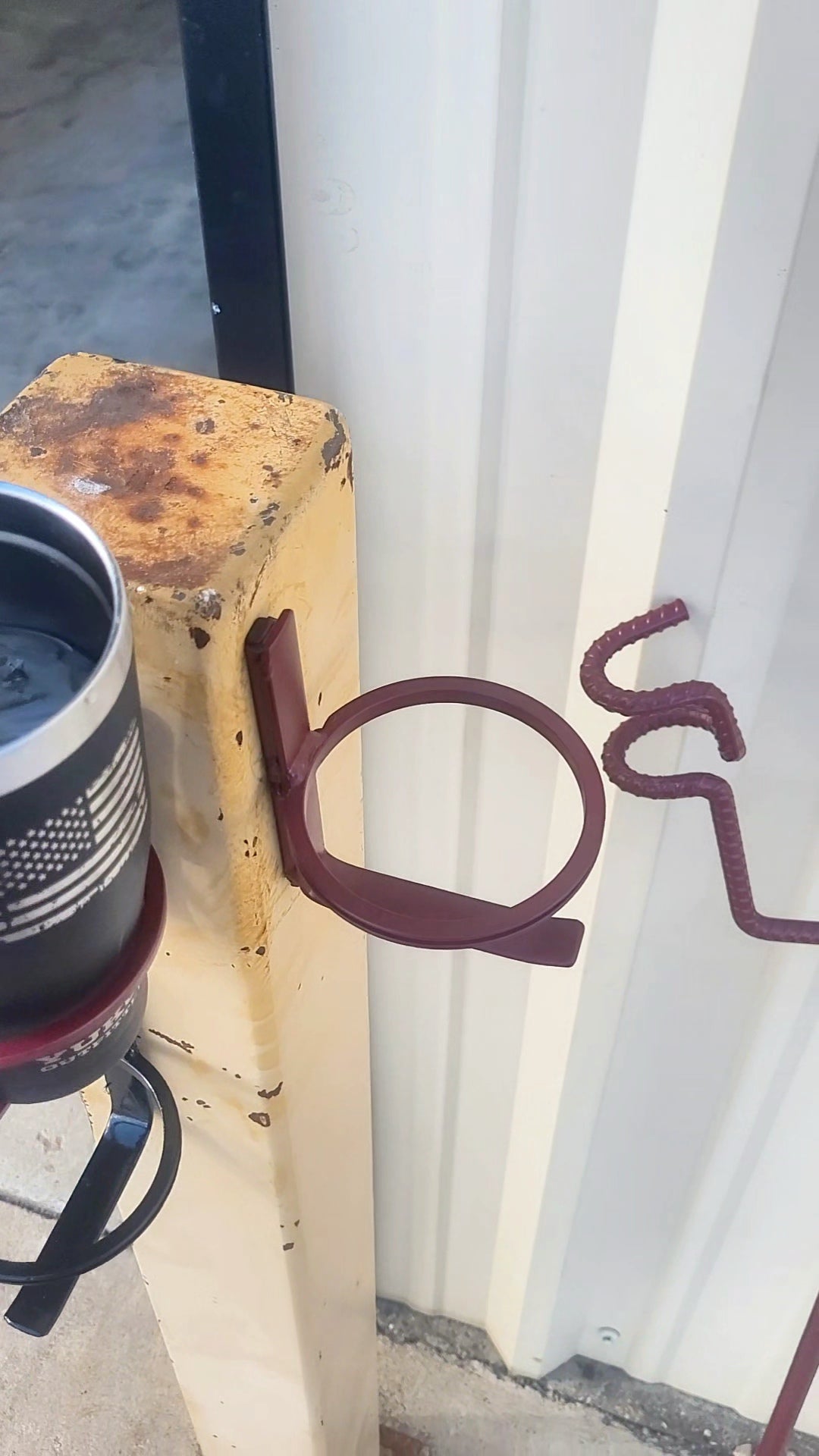 Magnetic drink holders