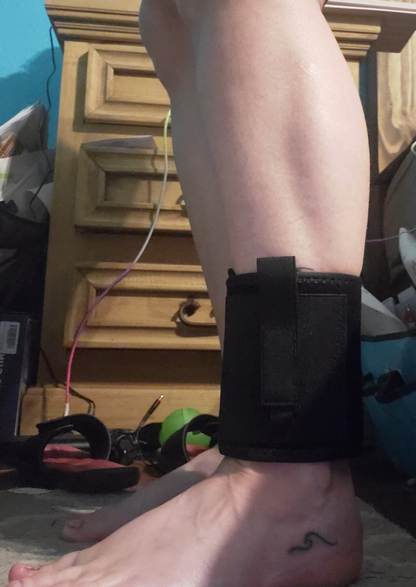 Ankle gun holster