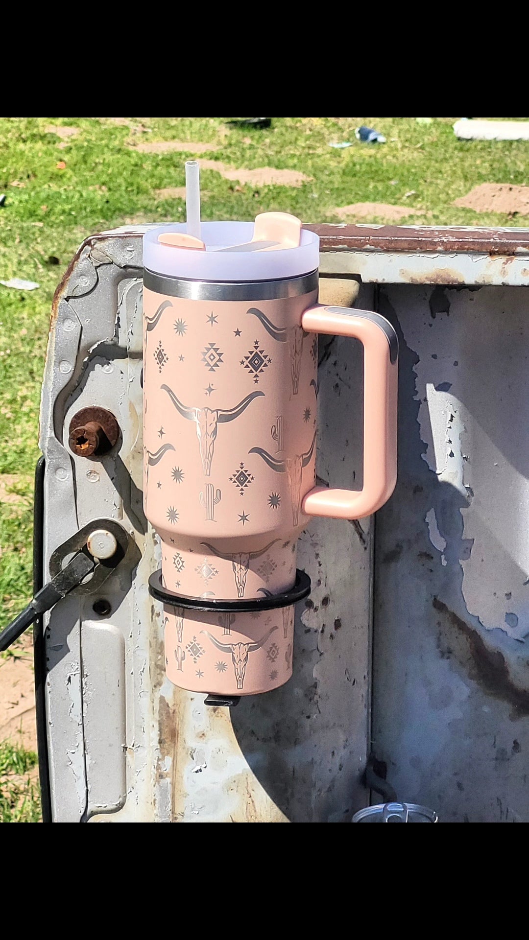 Magnetic drink holders